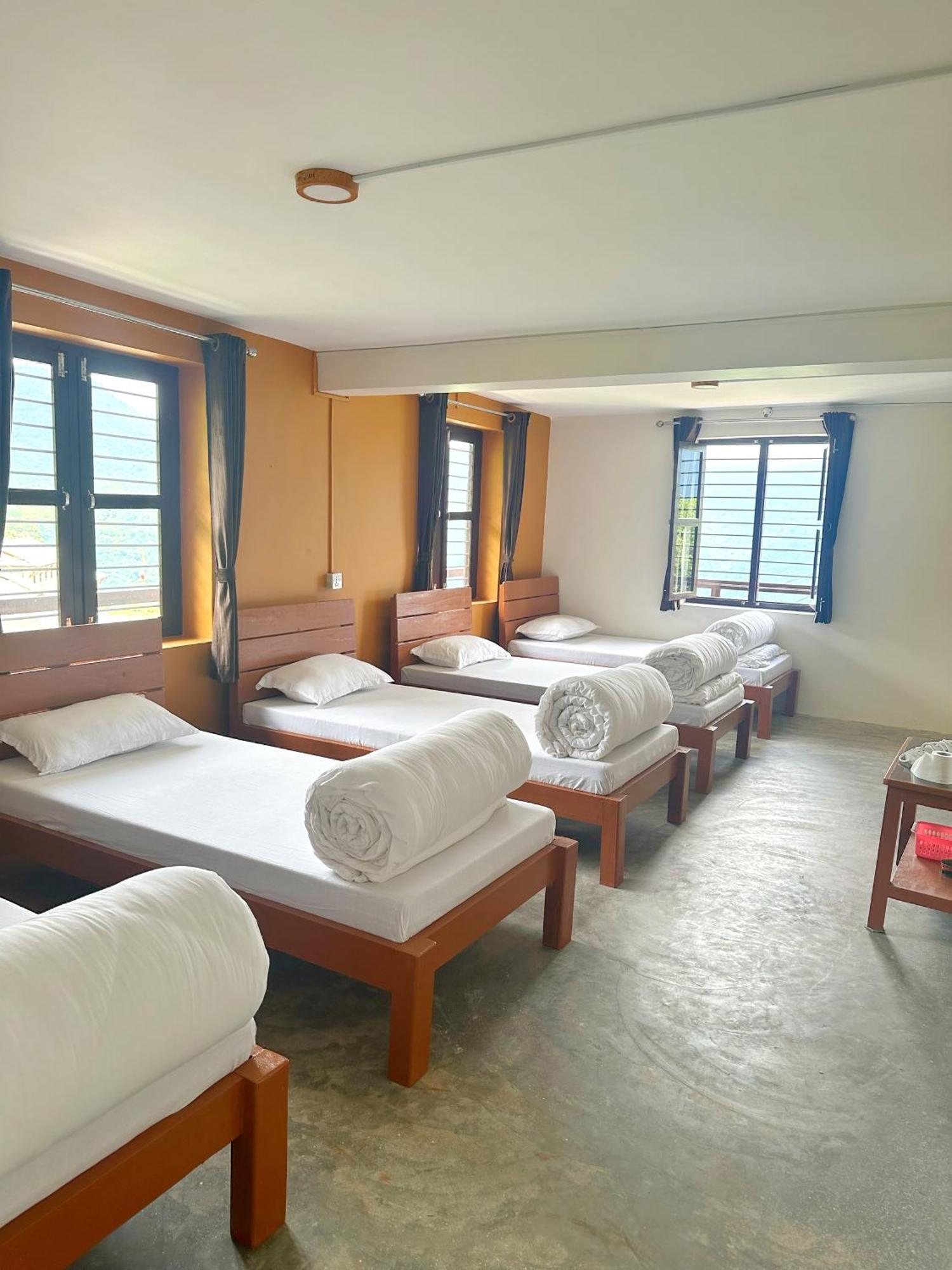 Hill Top Lodge Ghandruk Astam Bagian luar foto